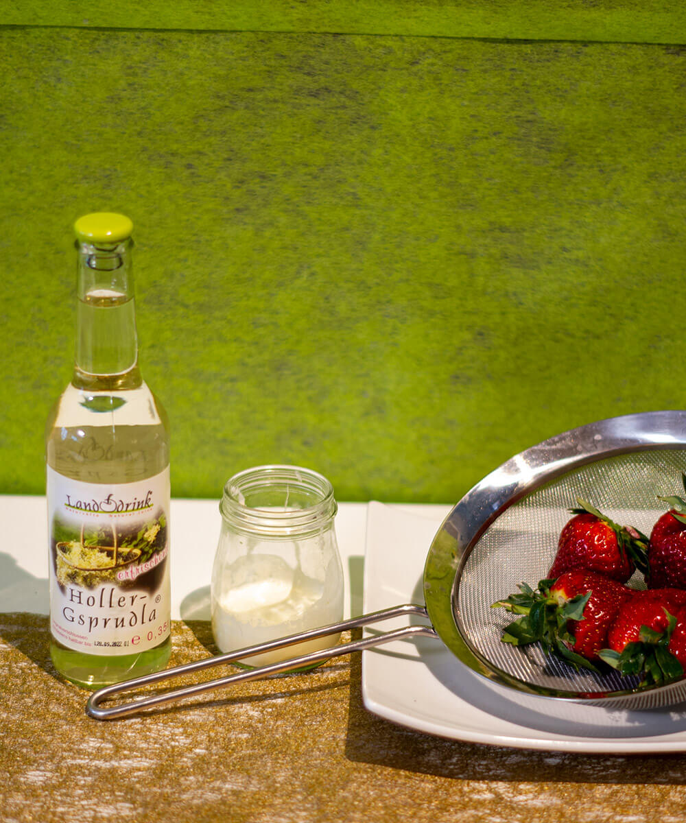 Zutaten für Holler-Gsprudla-Palatschinken